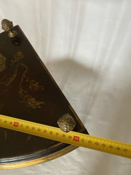 1970′ Maison Baguès Style Corner Bamboo Decor in Gilt Bronze With Chinese Lacquer Trays 29 X 29 X H 52 cm - Image 3