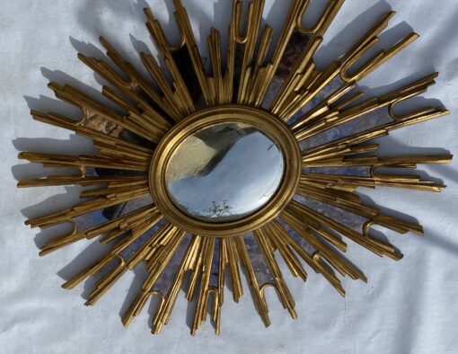 1970′ Miroir Soleil Ovale , Résine Dorée 83 x 67 cm – Image 5