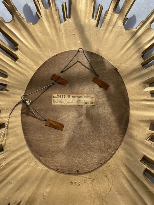1970′ Miroir Soleil Ovale , Résine Dorée 83 x 67 cm – Image 2