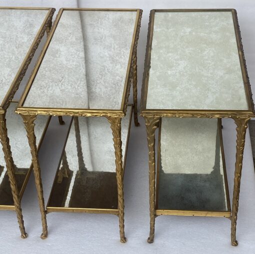 1970′ 2 Paires De Bouts De Canapé Maison Charles , Jansen Ou Baguès Décor Palmier en Bronze Doré avec Plateaux Miroirs Vieillis 71 X 32 X H 54 cm – Image 16