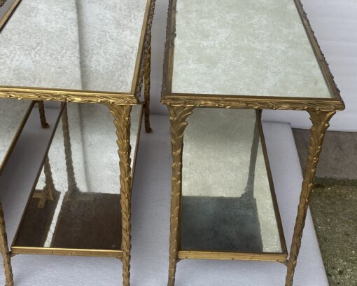 1970′ 2 Paires De Bouts De Canapé Maison Charles , Jansen Ou Baguès Décor Palmier en Bronze Doré avec Plateaux Miroirs Vieillis 71 X 32 X H 54 cm – Image 13