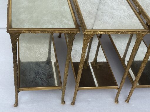 1970′ 2 Paires De Bouts De Canapé Maison Charles , Jansen Ou Baguès Décor Palmier en Bronze Doré avec Plateaux Miroirs Vieillis 71 X 32 X H 54 cm – Image 10