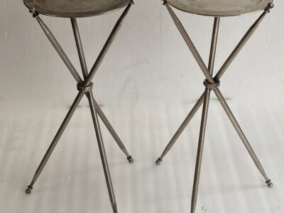 1950′ Pair Of Silver Bronze Tripod Pedestal Table ø 34 cm H 59 cm  (Hold)