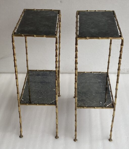 1950/70′ Paire de Tables en Bronze Doré Décor Bambou à 2 Niveaux Maison Baguès Plateaux Miroirs Vieillis Oxydés 34X 20 x H 59 cm