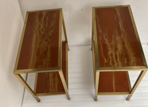 1970′ Paire De Bouts De Canapés à 2 Niveaux Maison Jansen Plateaux Laque Mélaminé Orange Avec Decors A L’Or 60 X 30 H 55 cm