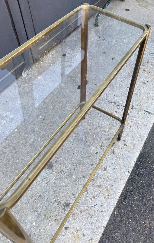 1970′ Bout  De Canapé Jacques QUINET, Pour la Maison MALABERT. Laiton Poli. H : 49 cm L : 46 cm X 19 cm. – Image 10