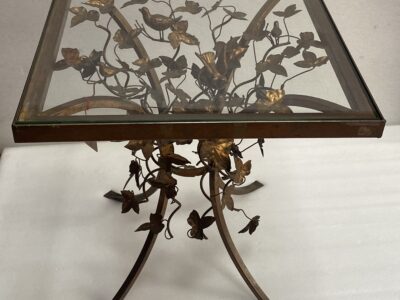 1970' Patinated Iron Pedestal Table Decor Plant With Birds 525 X 525 cm Height: 60 cm