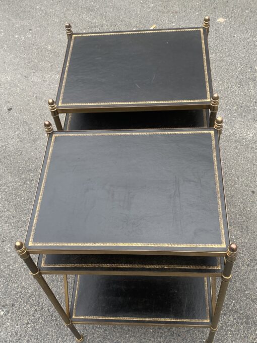 1950/70′ Paire d’Étagères en Laiton à 3 Niveaux Cuirs Maison Baguès à Croisillons 32 X40 X H 63 cm – Image 8