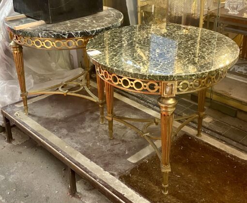 1950/70 Gilt Bronze Pedestal Päir Tables Maison Jansen Or Maison Charles Sea Green Marble Top With Triangular Spacer ⌀ 65 cm H 59 cm - Image 4