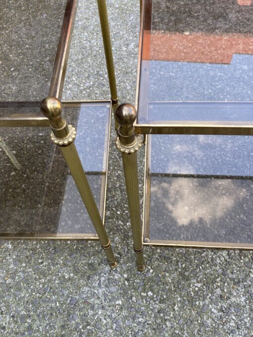 1970′ Paire De Bouts De Canapés En Bronze à 2 Niveaux Maison Bagués Plateaux Verre Fumé 40 X 40 X H 57 cm – Image 11