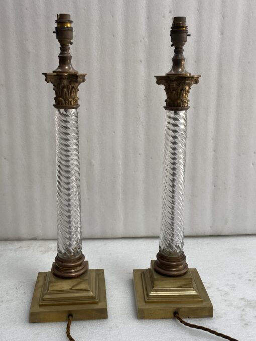 1900′ Paire De Lampes Cristal Baccarat Et Bronze Style Renaissance Avec Chapiteaux Corinthiens – Image 10