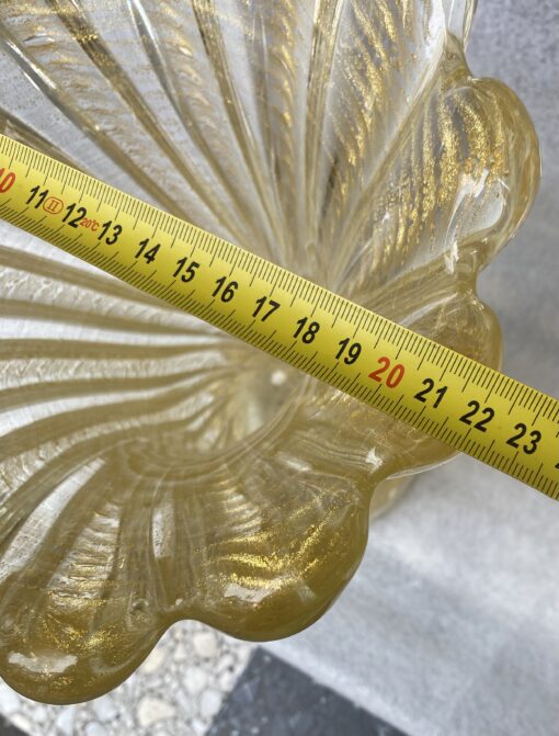 1970′ Vases Similaires Torsadés Cristal Murano Avec Paillons D’ Or Murano H 26 et 24,5 cm – Image 2