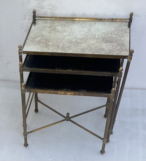 1970′ Set of 3 Maison Baguès Nesting Tables in Gilt Bronze, 3 Aged Glass Tops 38 X 50 X H 47 cm - Image 4