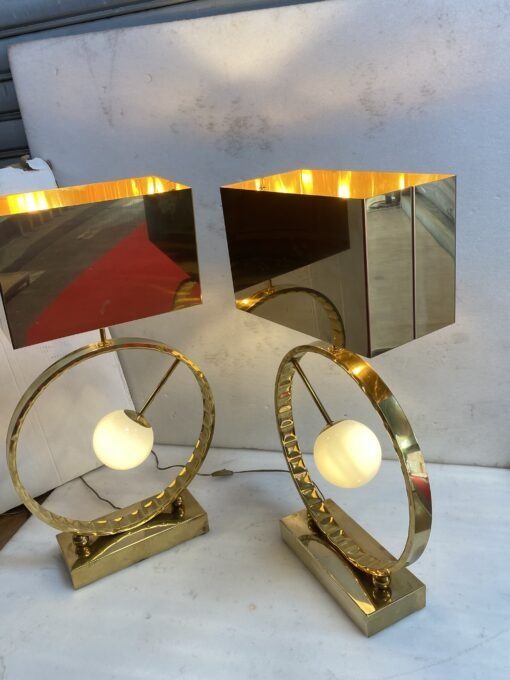 1980' Paire De Lampes Design En Laiton Et Opaline H 88 cm Ø 48 cm – Image 21