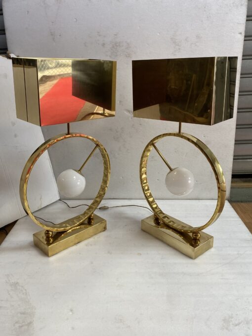 1980' Paire De Lampes Design En Laiton Et Opaline H 88 cm Ø 48 cm – Image 15