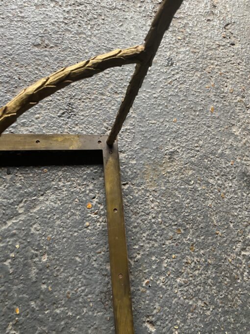 1970′ Table Bout De Canapé en Bronze Modèle Palmier, Maison Charles Non Signée , Entretoise Double Arc De Cercle 45 x 45 x H 44 cm – Image 14