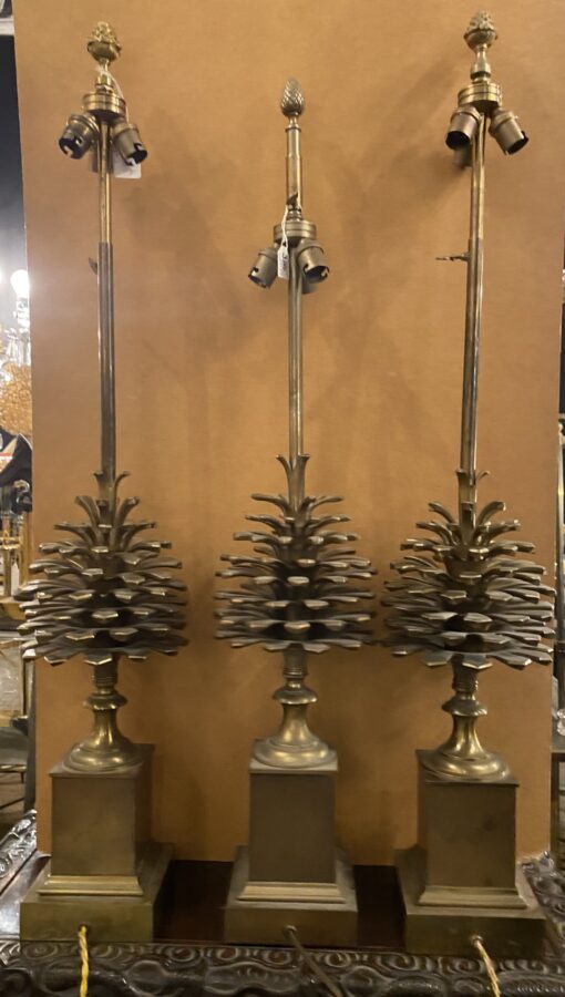 1950/70 Série de 3 Lampes en Bronze Décor Pomme de Pin Signée Charles