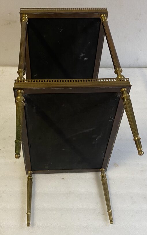 1970′ Paire de Bouts de Canapé En Bronze Rectangulaires Maison Jansen Plateaux Laques De Chine Avec Galeries Ajourées 47 X 33 cm – Image 24