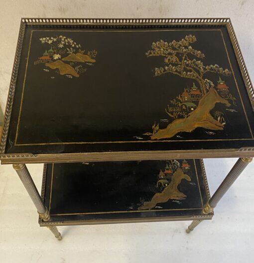 1970′ Paire de Bouts de Canapé En Bronze Rectangulaires Maison Jansen Plateaux Laques De Chine Avec Galeries Ajourées 47 X 33 cm – Image 14