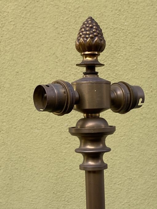 1970′ Lampadaire Neoclassique En Bronze Et Bakélite Maison Jansen  H 170 cm – Image 8