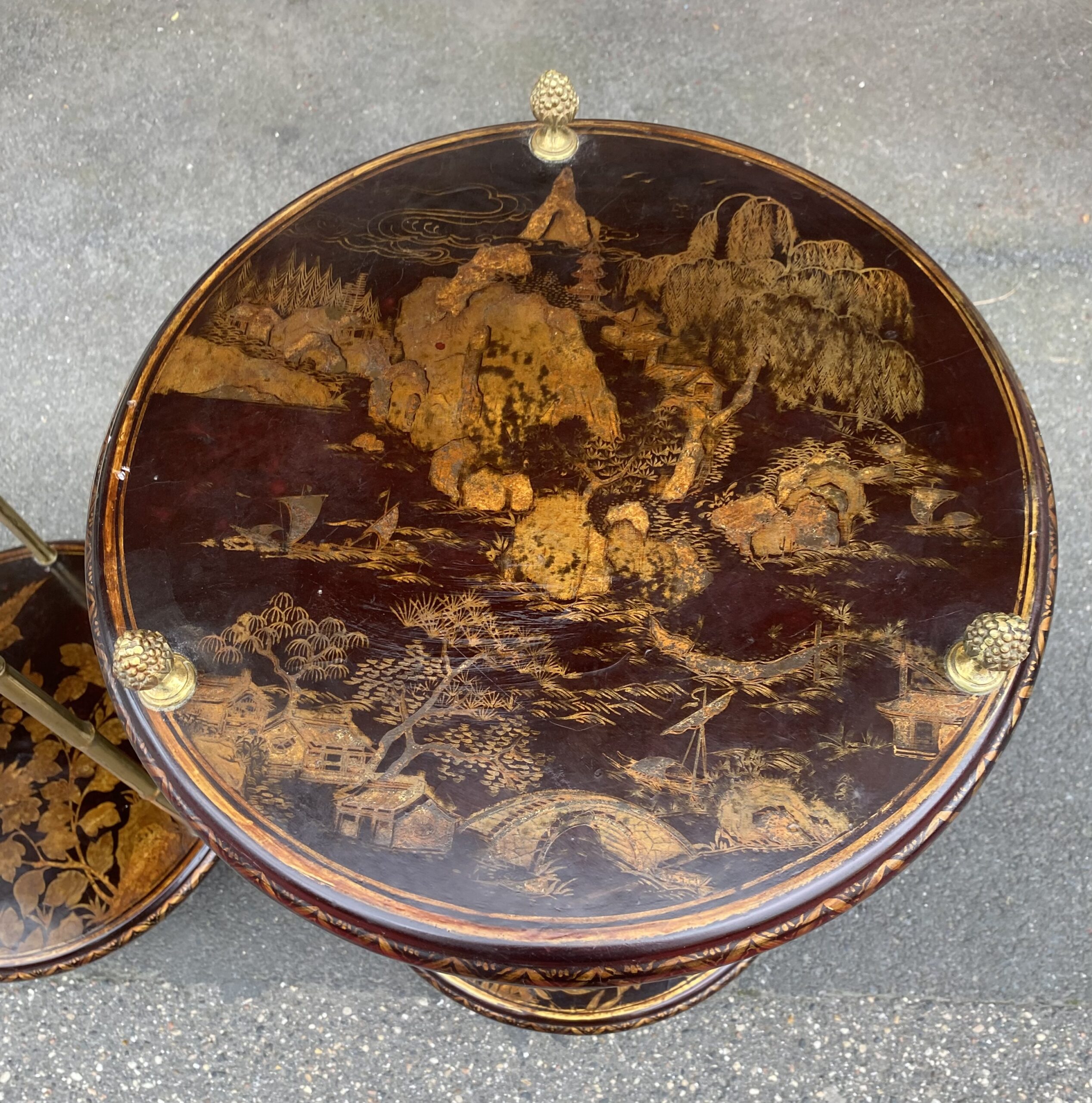 1950/70′ Pair of Maison Baguès Pedestal Tables Bamboo Decor in Gilt Bronze with Chinese Lacquer Trays Diameter 40 Cm H 70 Cm - Image 19
