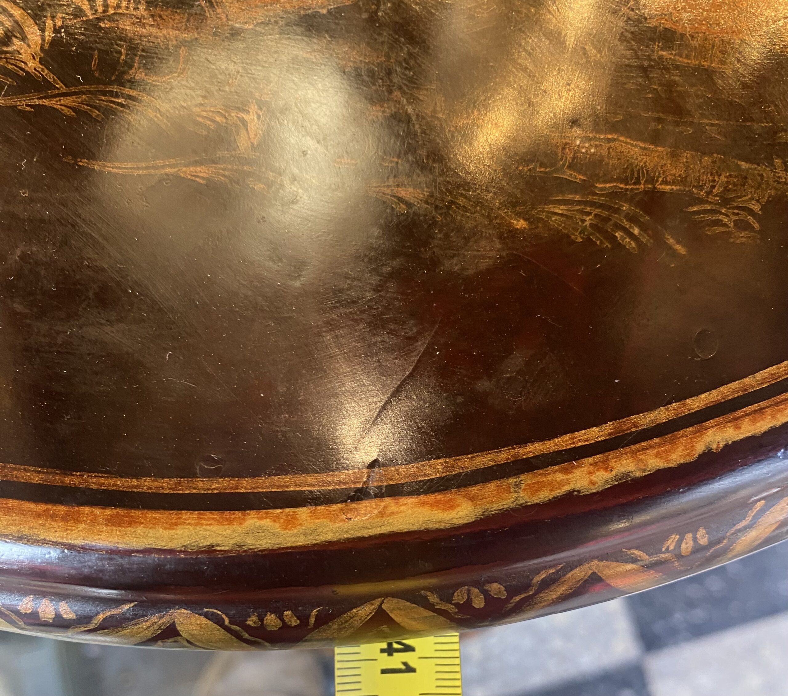 1950/70′ Pair of Maison Baguès Pedestal Tables Bamboo Decor in Gilt Bronze with Chinese Lacquer Trays Diameter 40 Cm H 70 Cm - Image 5