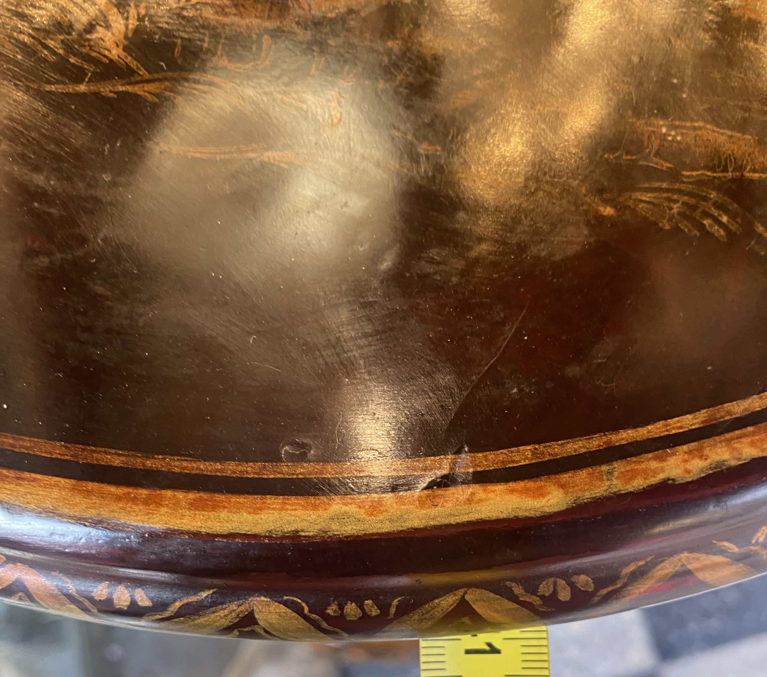 1950/70′ Pair of Maison Baguès Pedestal Tables Bamboo Decor in Gilt Bronze with Chinese Lacquer Trays Diameter 40 Cm H 70 Cm - Image 4