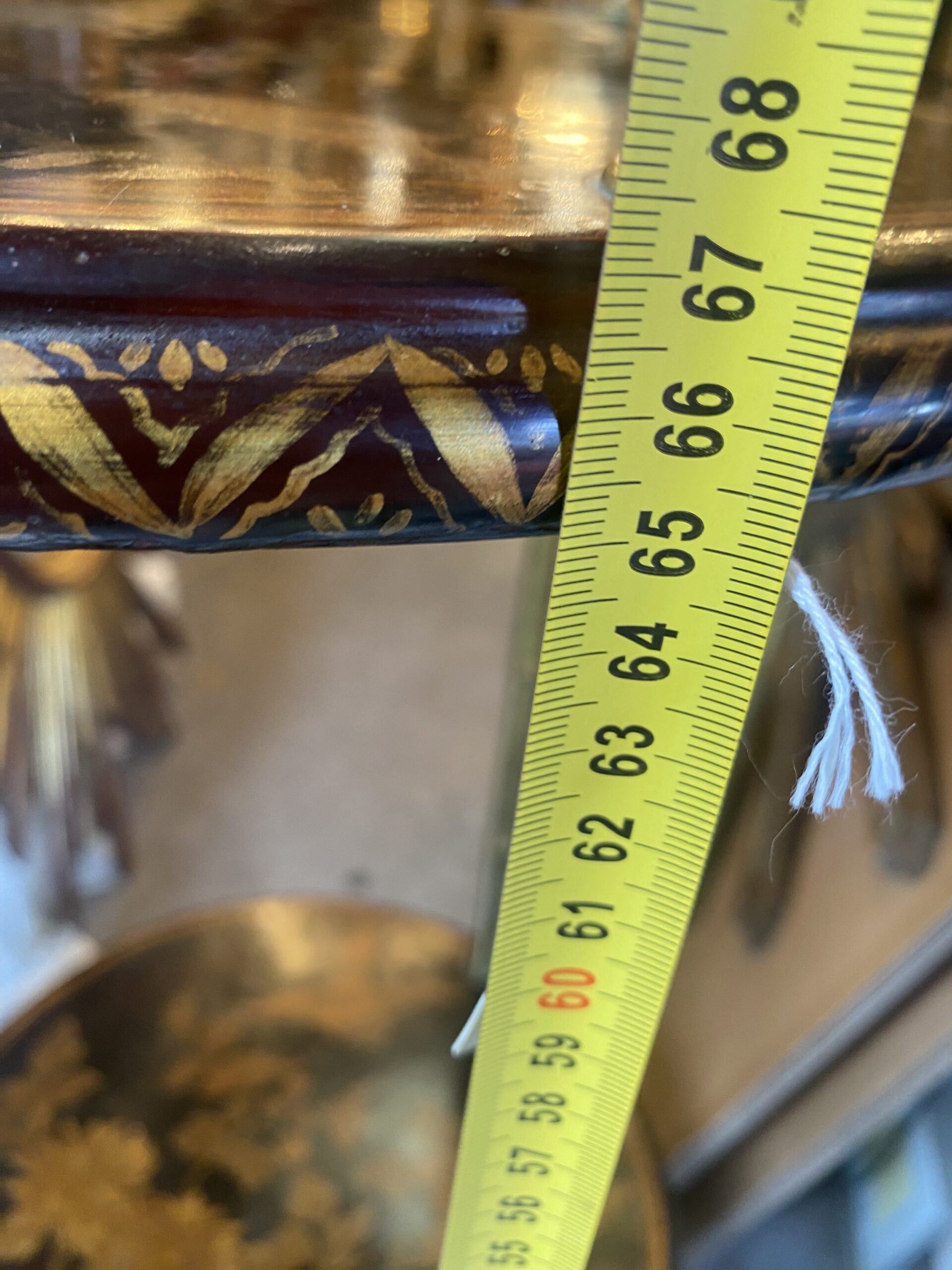 1950/70′ Pair of Maison Baguès Pedestal Tables Bamboo Decor in Gilt Bronze with Chinese Lacquer Trays Diameter 40 Cm H 70 Cm - Image 3