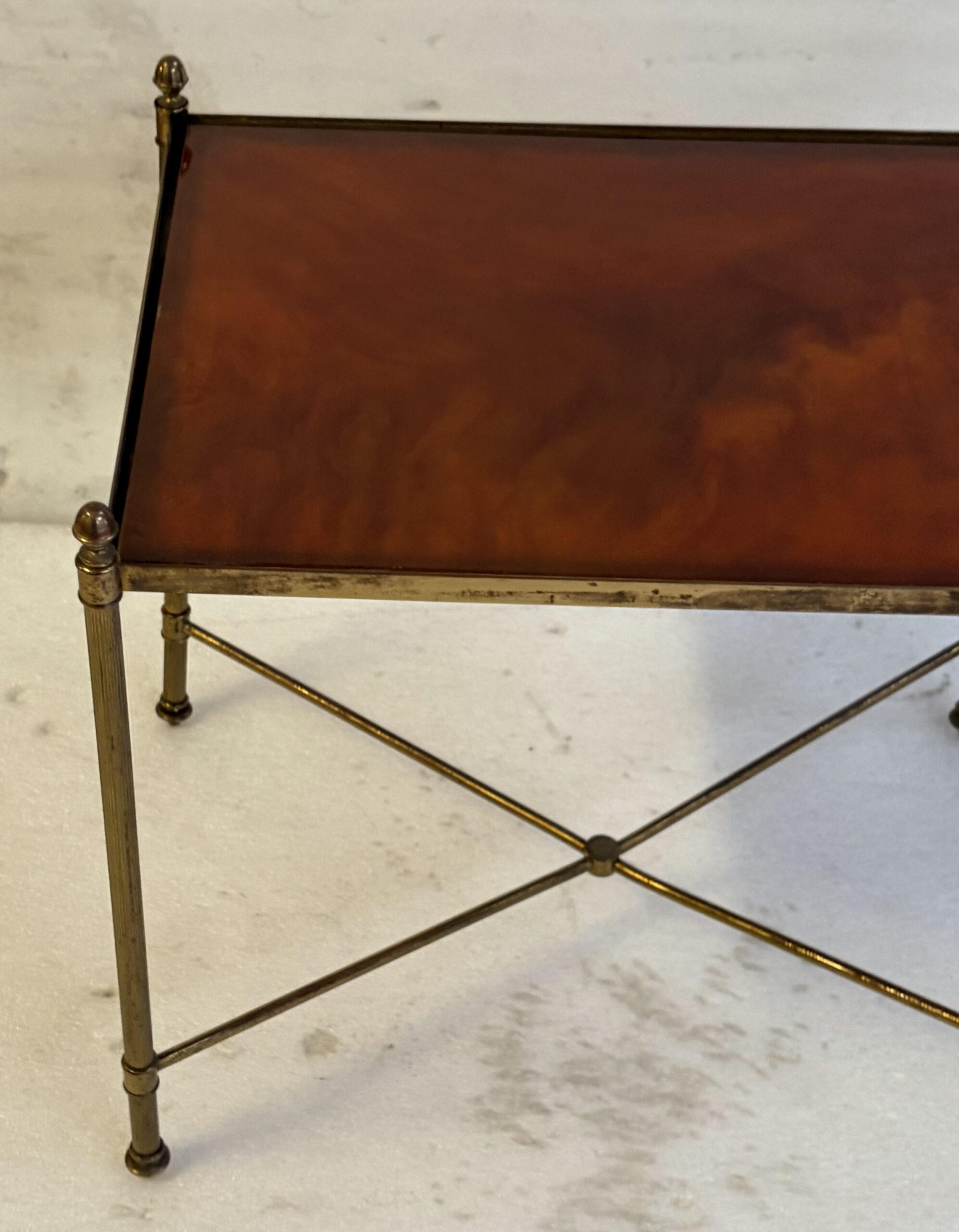 1970s Baguès Maison Table in Gilt Bronze, Amber-Effect Bakelite Top, 38 x 50 x H 46 cm - Image 7