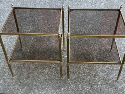 1970′ Paire de Bouts de Canapé En Bronze à 2 Niveaux Maison Baguès Plateaux Vitres Fumées 48 X 41 X H 60 cm