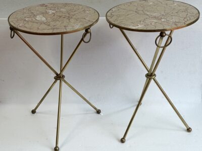 1940s–1950s Pair of Gilded Brass Side Tables in the Jacques Adnet Style, Ø 41.5 cm, H 61 cm, Calacatta Pink Marble