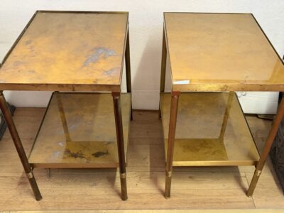 1970′ Paire De Bouts De Canapés Maison Jansen en Laiton Avec Plateaux Oxydés Dorés 36 X 50 X H 55 cm