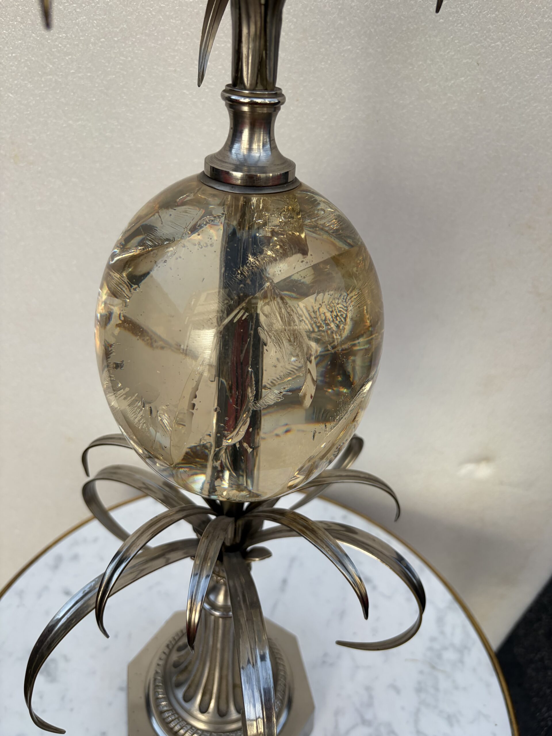 1950/70 Lampe en Bronze Argentée et Oeuf en Resine Fractable Signée Charles – Image 11