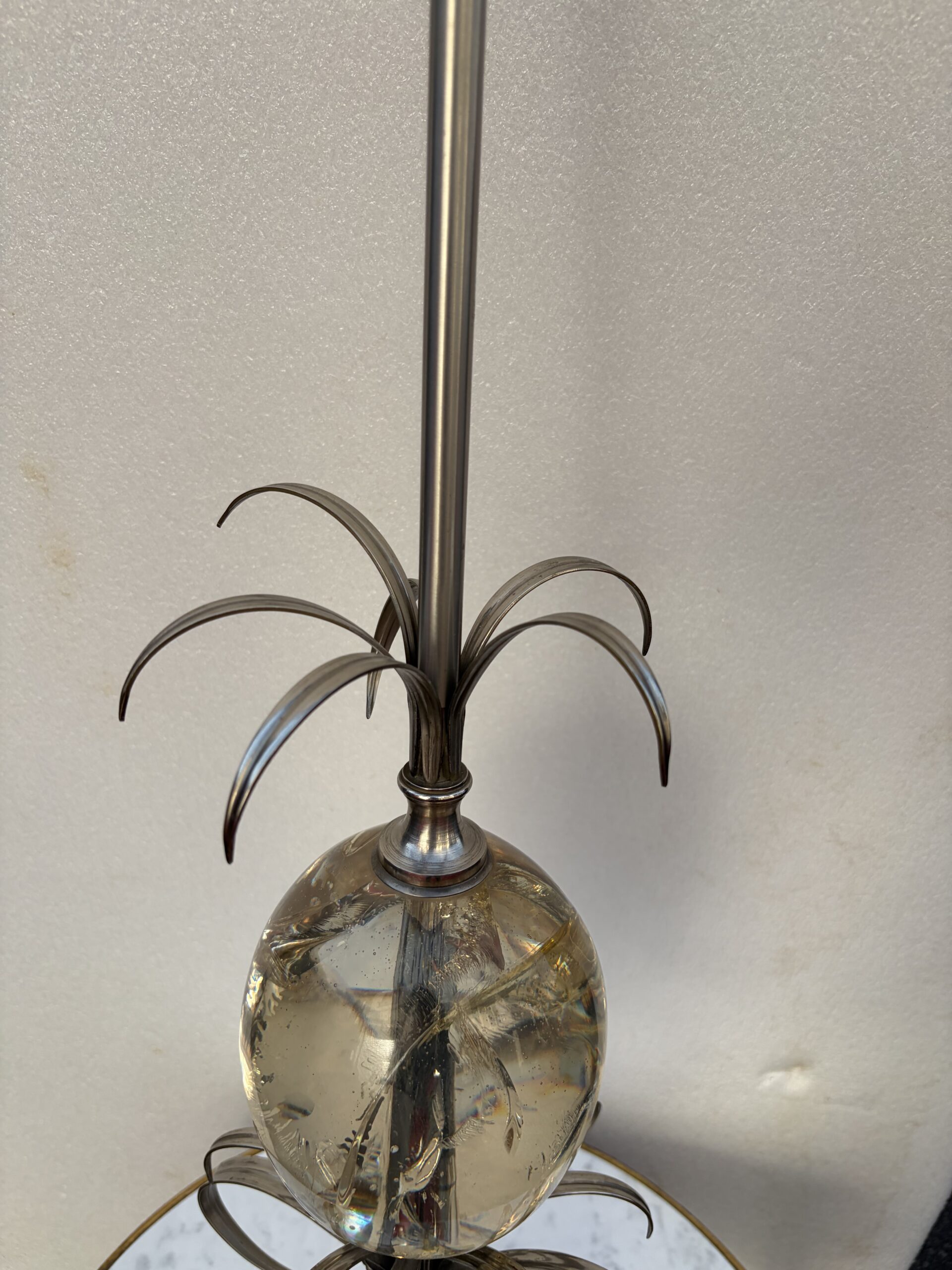 1950/70 Lampe en Bronze Argentée et Oeuf en Resine Fractable Signée Charles – Image 10