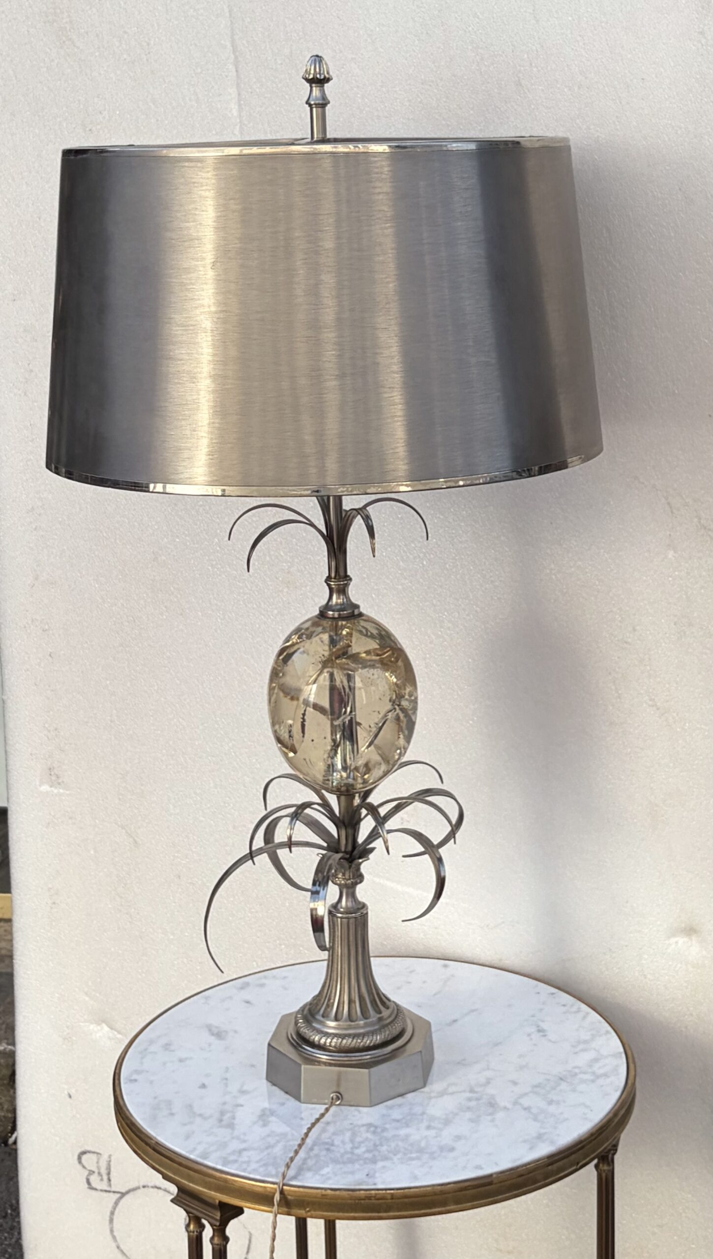 1950/70 Lampe en Bronze Argentée et Oeuf en Resine Fractable Signée Charles – Image 4