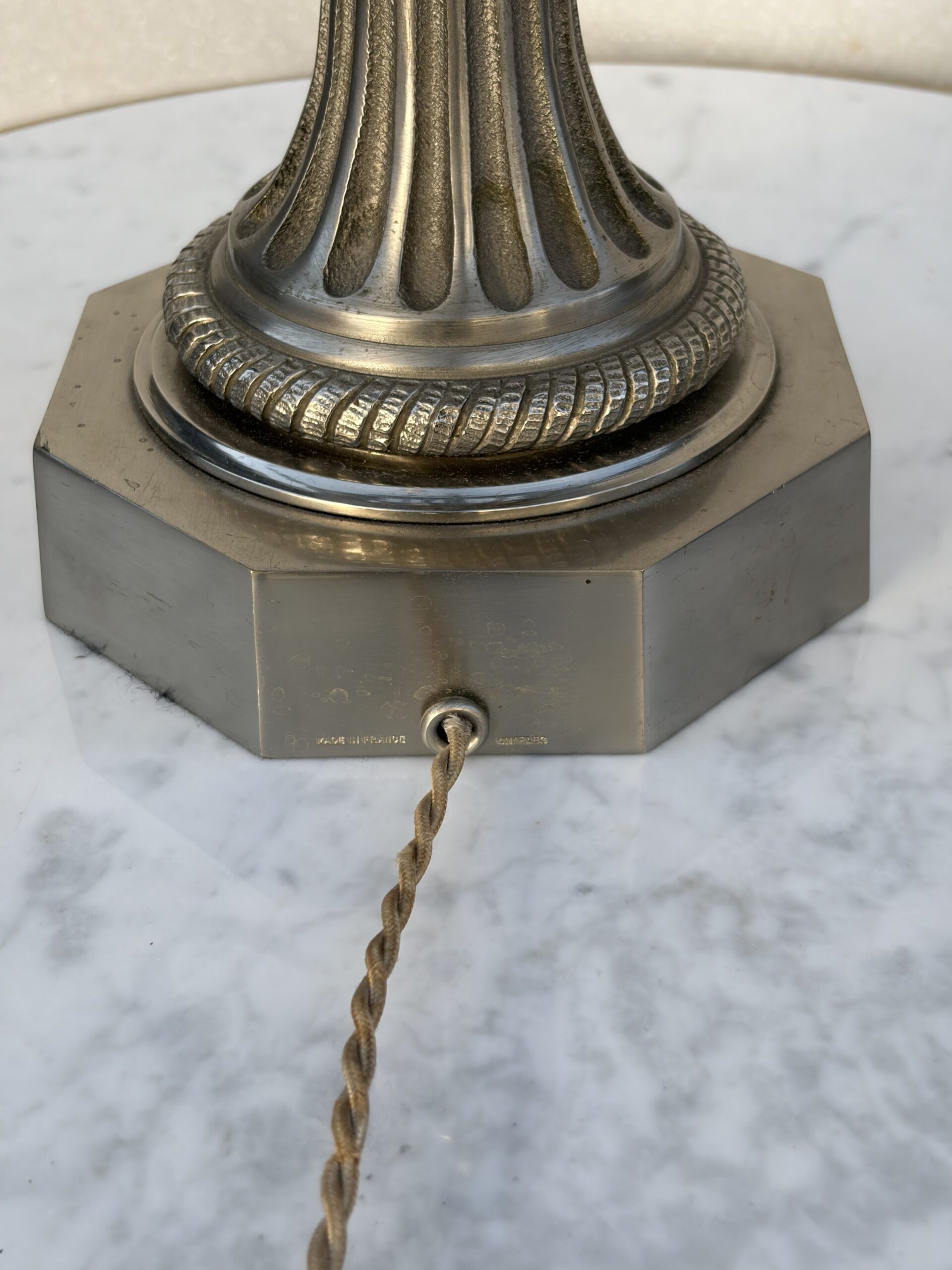 1950/70 Lampe en Bronze Argentée et Oeuf en Resine Fractable Signée Charles – Image 2