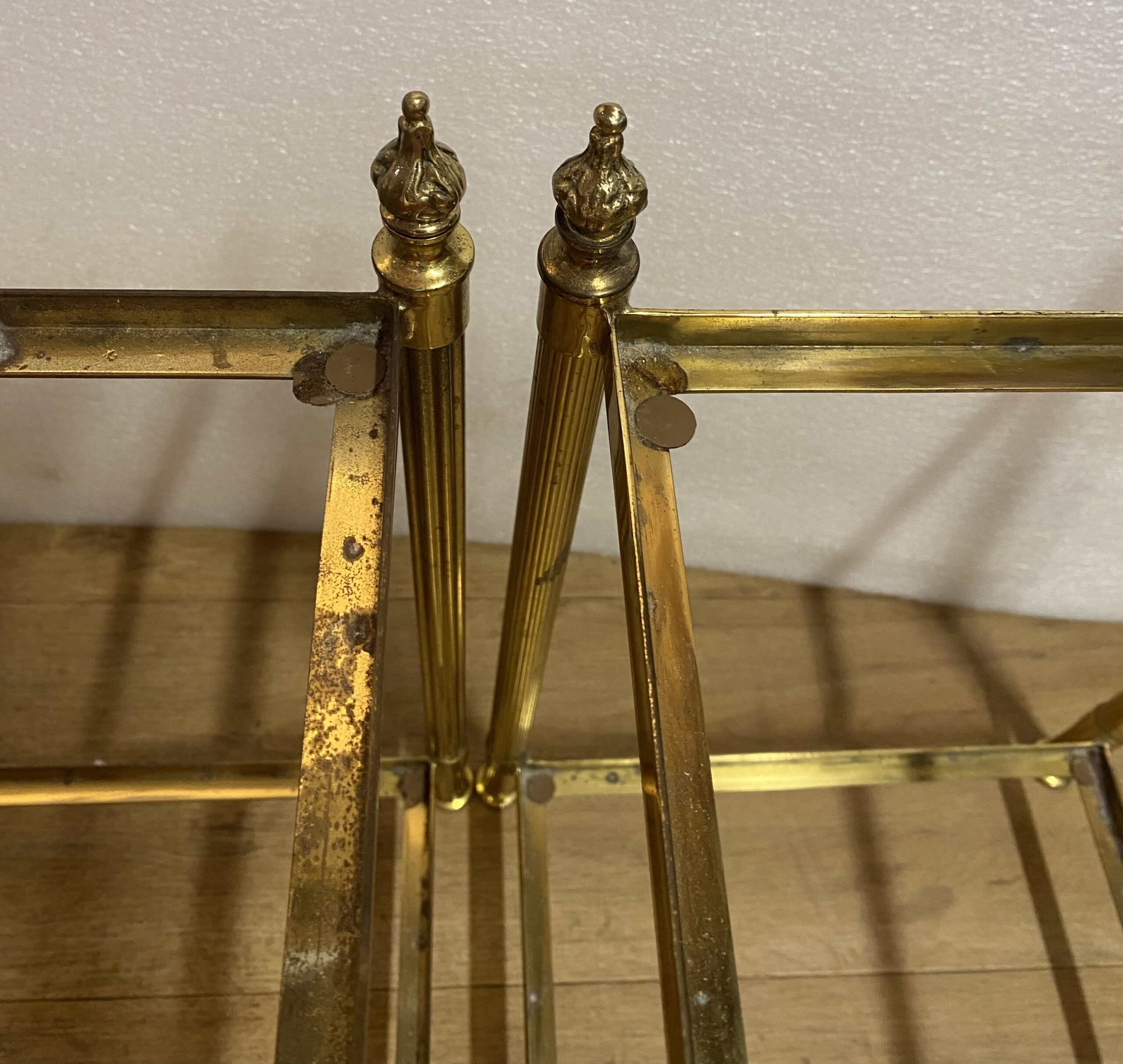 1970s Pair of Two-Tiered Bronze End Tables by Maison Baguès with Smoked Glass Tops, 44 x 34 x H 50 cm - Image 11
