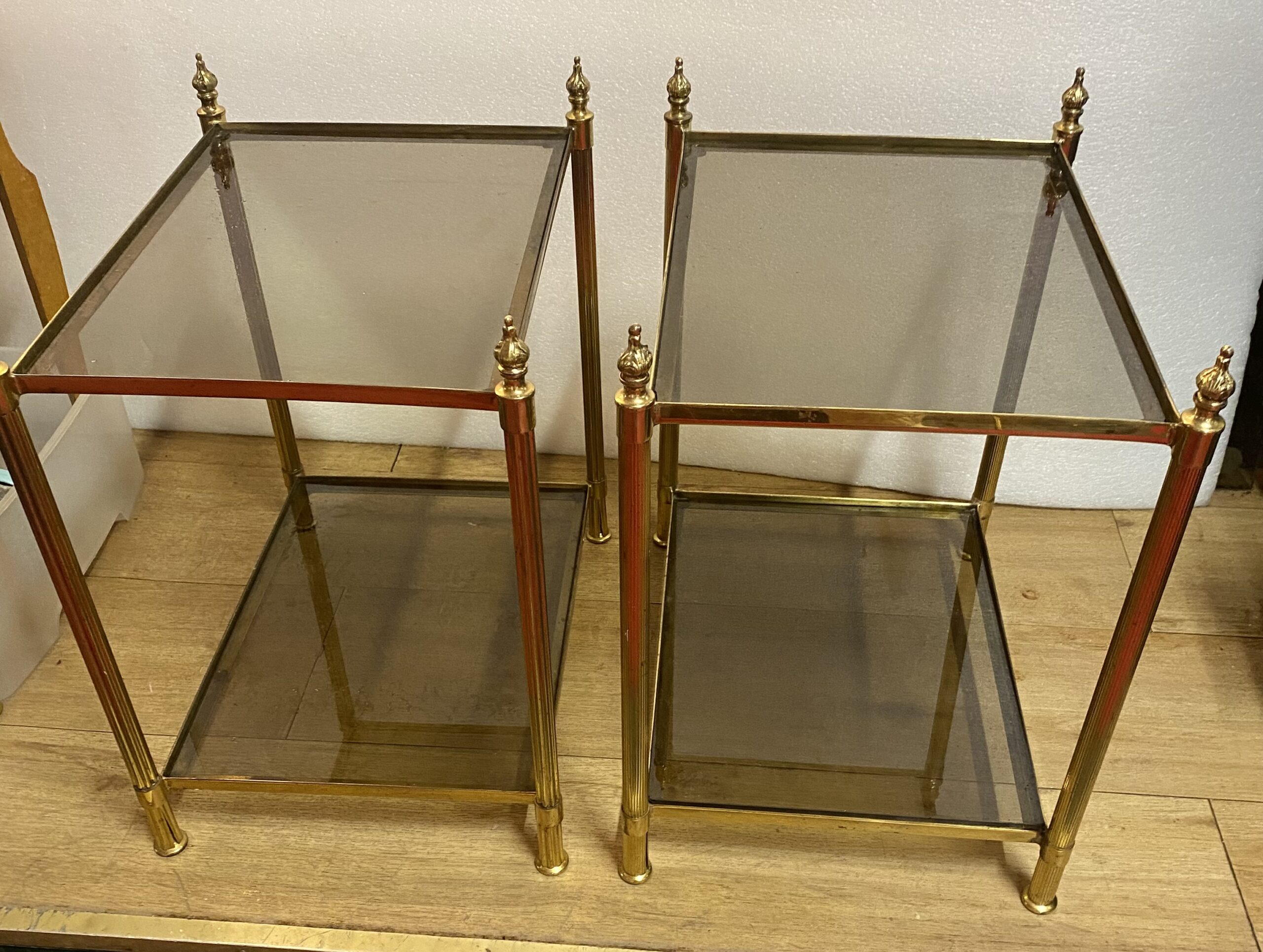 1970s Pair of Two-Tiered Bronze End Tables by Maison Baguès with Smoked Glass Tops, 44 x 34 x H 50 cm - Image 6