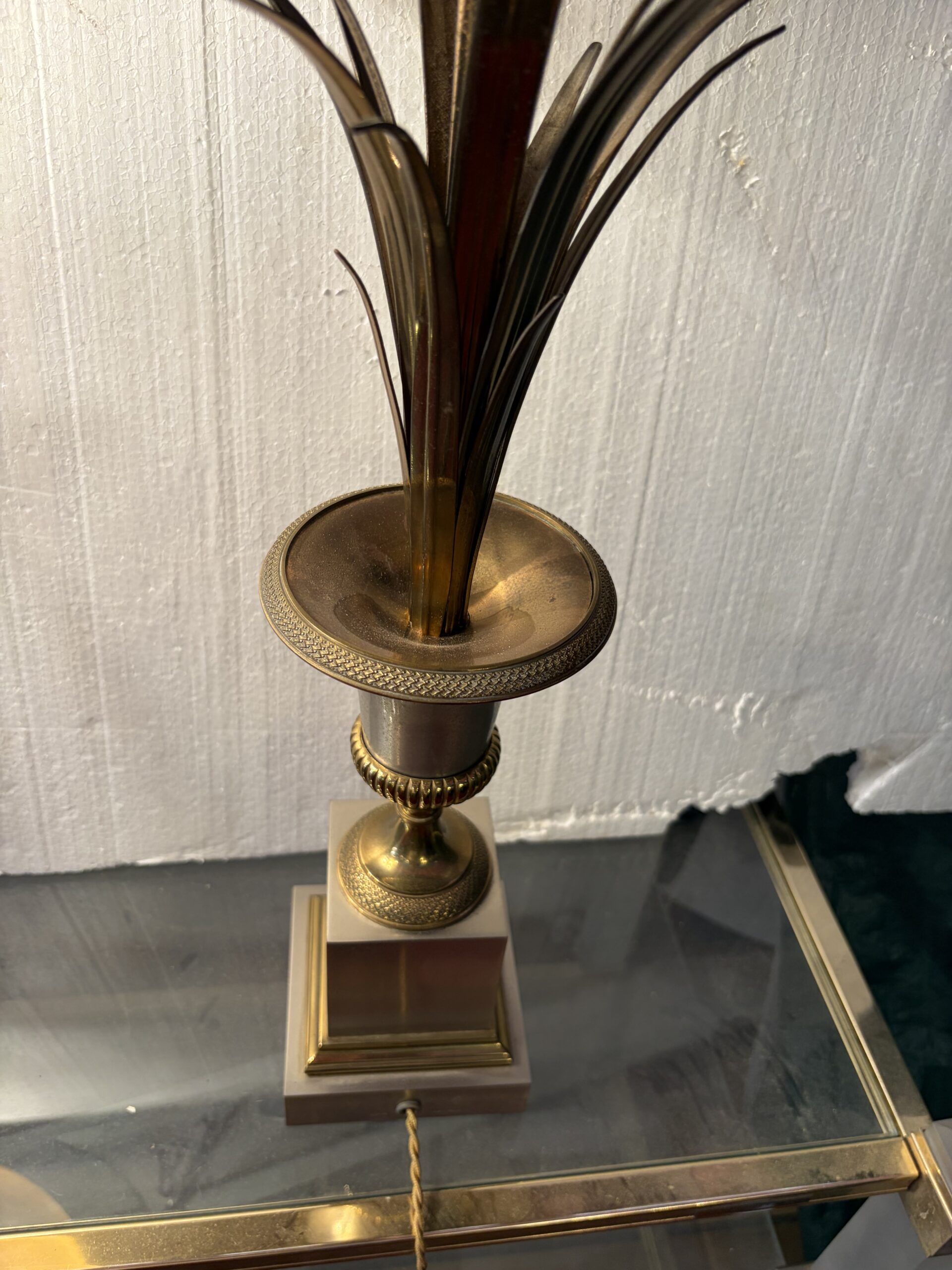1950s–1970s Pair of Reed-Shaped Lamps in Brass and Gilded and Silver-Plated Bronze, Signed Charles - Image 4