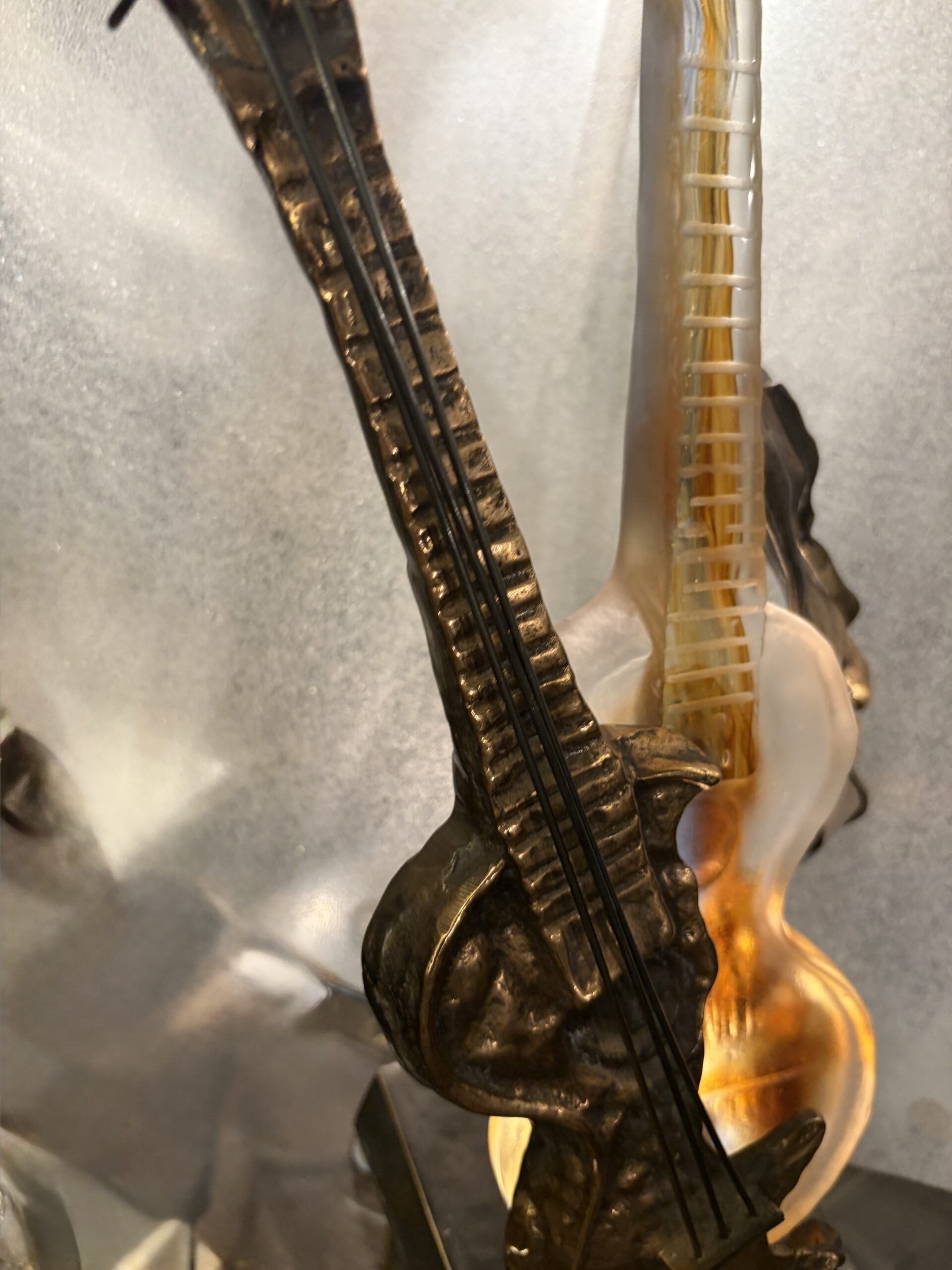 1970/80 Lampe Guitare En Bronze Et Pate De Verre , Sculpture Signée LOHE – Image 12