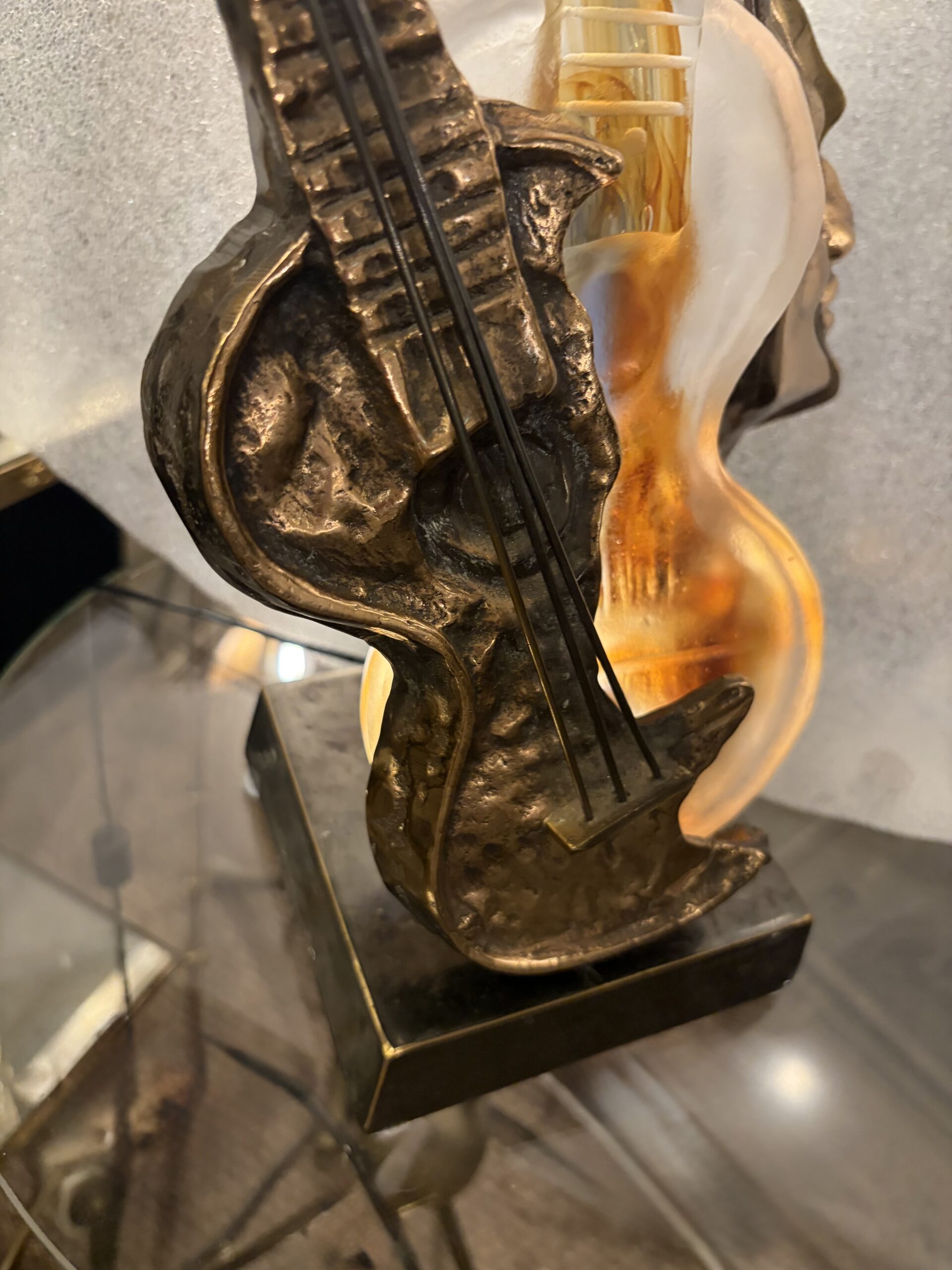 1970/80 Lampe Guitare En Bronze Et Pate De Verre , Sculpture Signée LOHE – Image 11