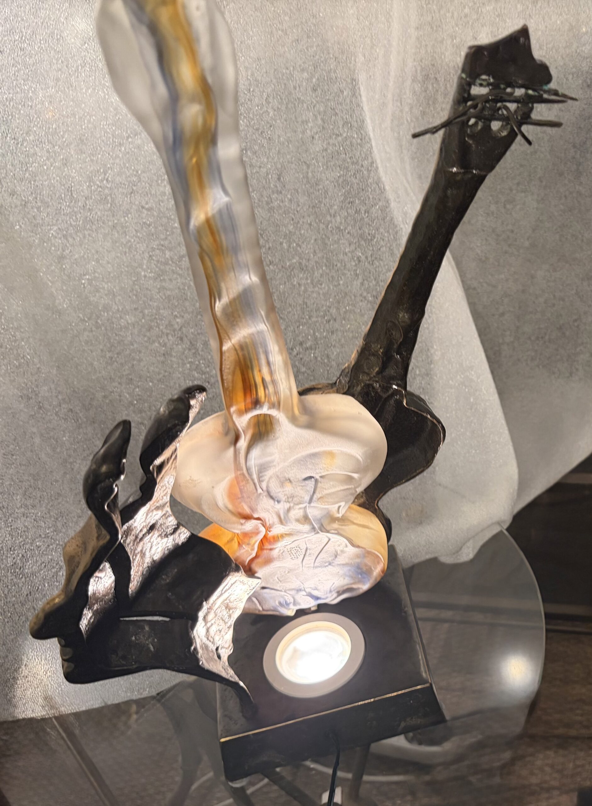 1970/80 Lampe Guitare En Bronze Et Pate De Verre , Sculpture Signée LOHE – Image 8