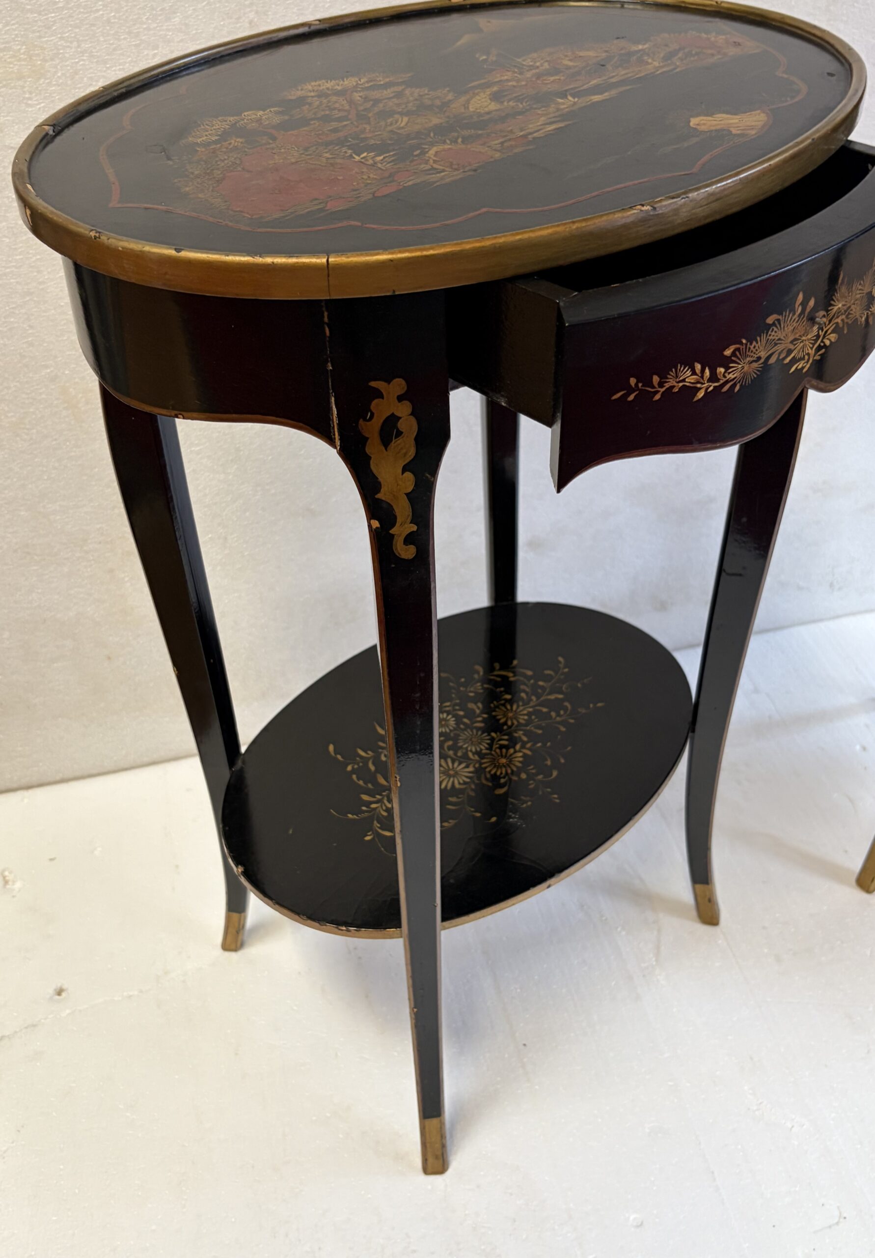 1970' Paire de Chevets Maison Hirch Signés,Laqués Noirs à Décor Chinois Dorés – Image 12