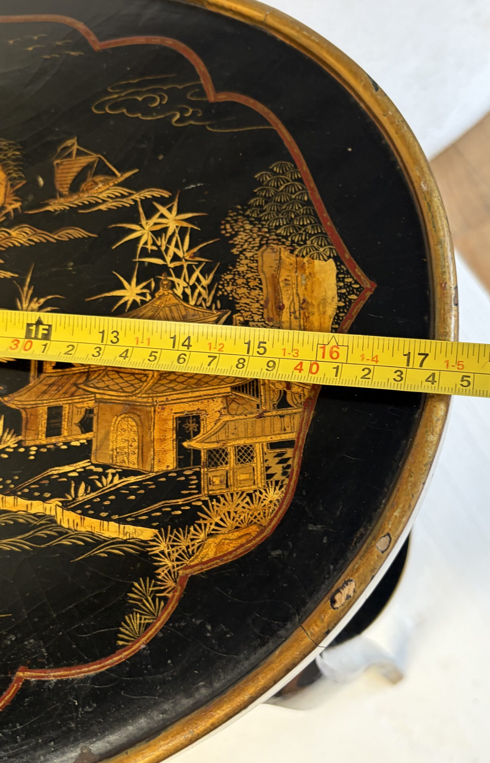 1970' Paire de Chevets Maison Hirch Signés,Laqués Noirs à Décor Chinois Dorés – Image 6
