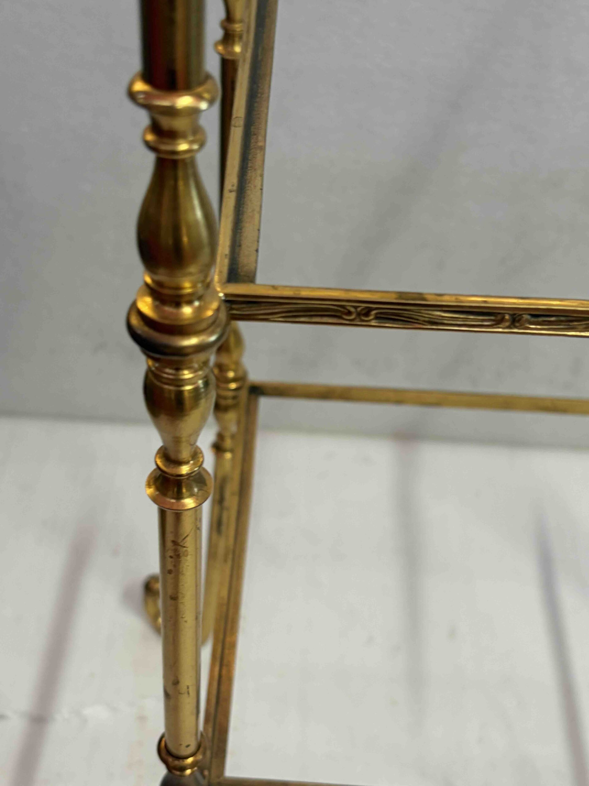 1970s 3-Tier Bronze Shelving Unit by Maison Baguès with Aged, Oxidized Mirrored Shelves, 36 x 25 x H 75 cm - Image 2