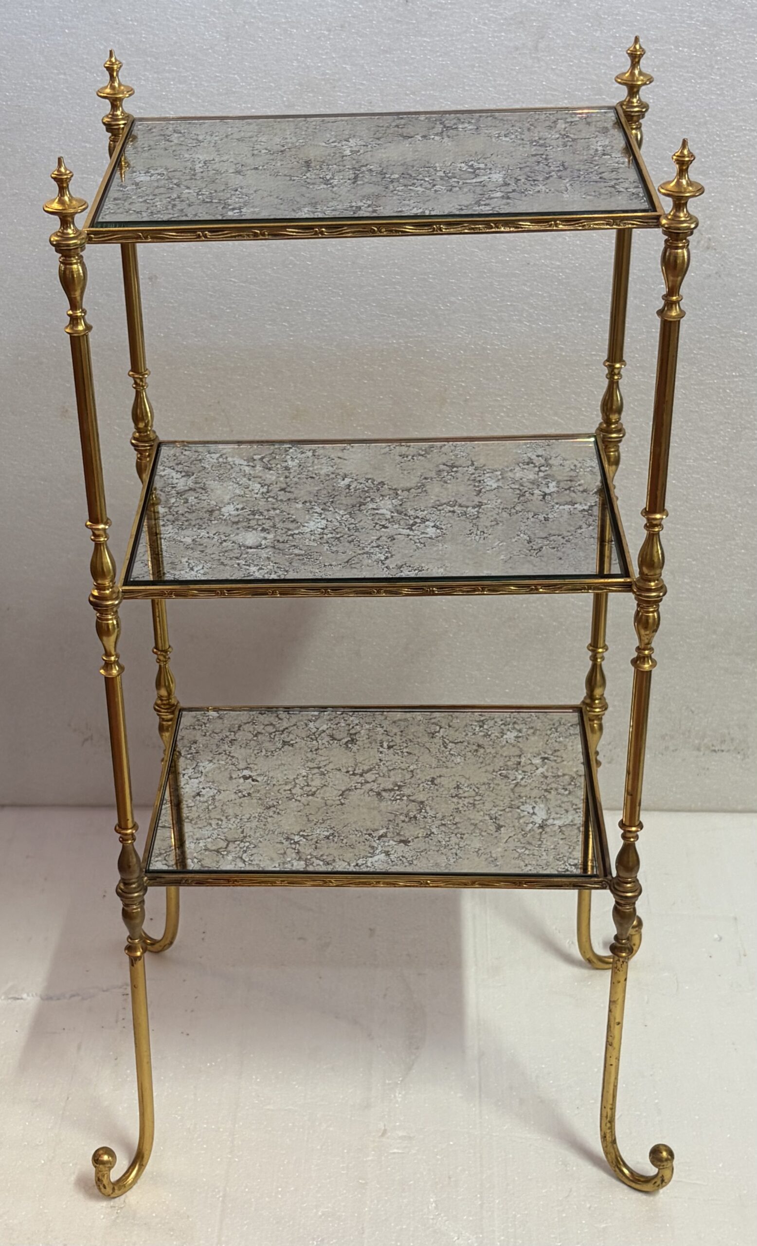 1970s 3-Tier Bronze Shelving Unit by Maison Baguès with Aged, Oxidized Mirrored Shelves, 36 x 25 x H 75 cm