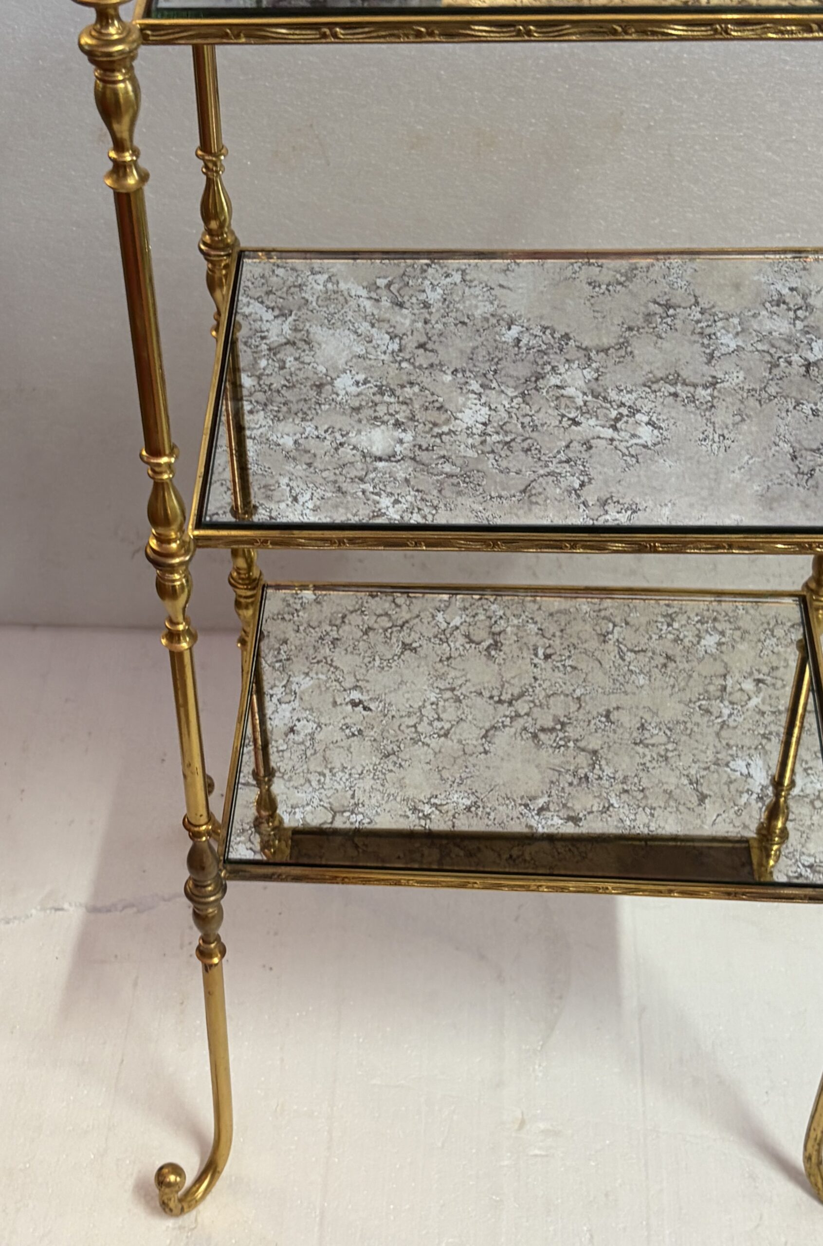 1970s 3-Tier Bronze Shelving Unit by Maison Baguès with Aged, Oxidized Mirrored Shelves, 36 x 25 x H 75 cm - Image 11