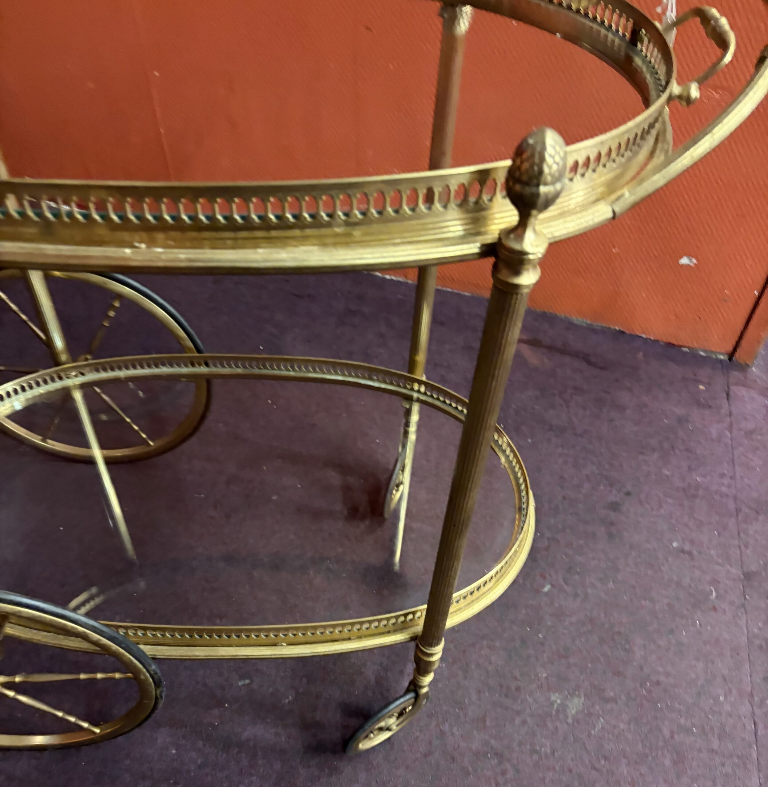 1970′ Bar Roulant en Bronze et Laiton Doré Maison Baguès Plateaux Ovales – Image 14